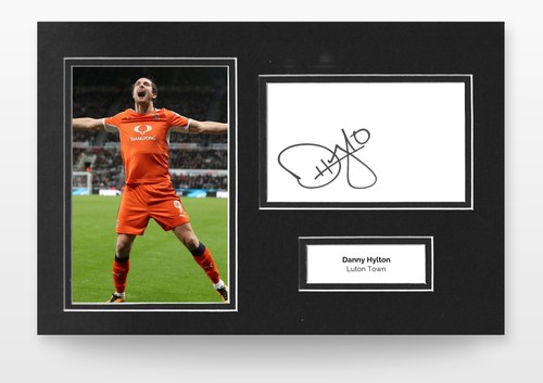 Danny hylton hand - danny,