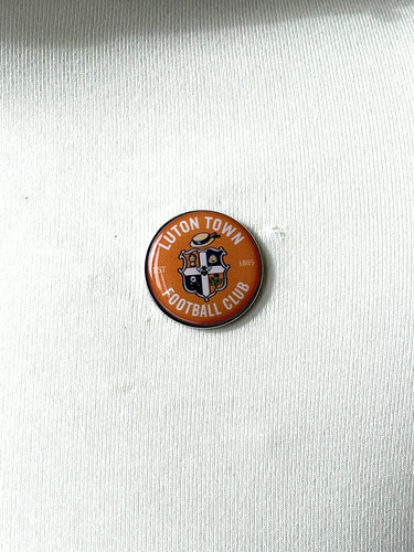 Luton town metal - ,