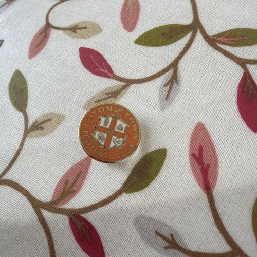 Luton town pin badge - pin,