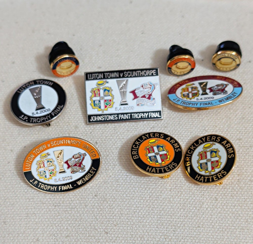 Luton town football enamel - luton,