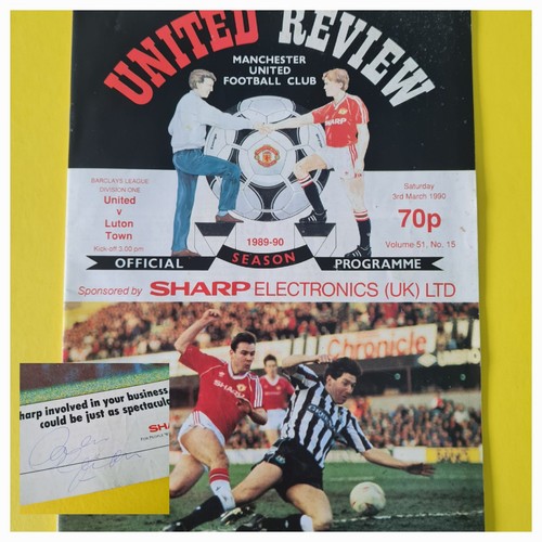 Signed man united - signed,