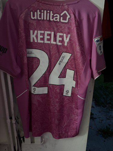 Luton town pink shirt with - luton,