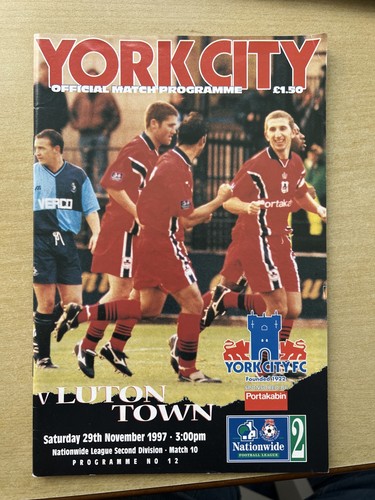 York city luton town match - v,